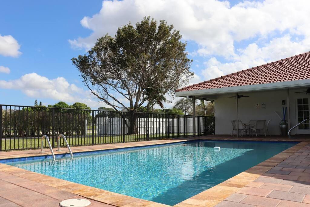 4/3.5 House With Pool- Boynton Beach, Fl. Bagian luar foto